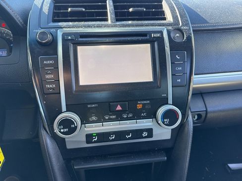 Used 2013 Toyota Camry SE image 10