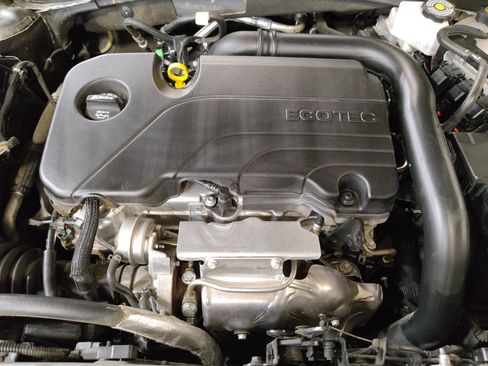 Used 2025 Chevrolet Malibu LS FWD image 30