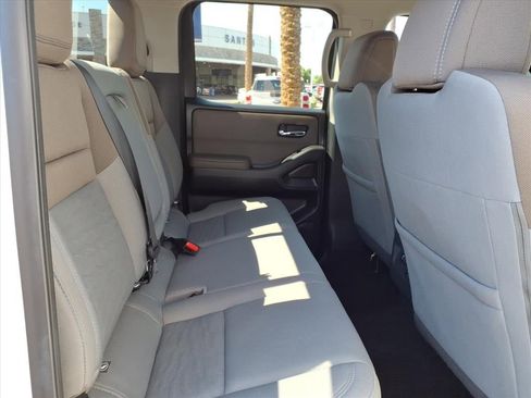 Used 2022 Nissan Frontier SV w/ Technology Package image 14