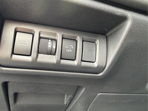Used 2025 Subaru Outback Limited AWD/4WD image 16
