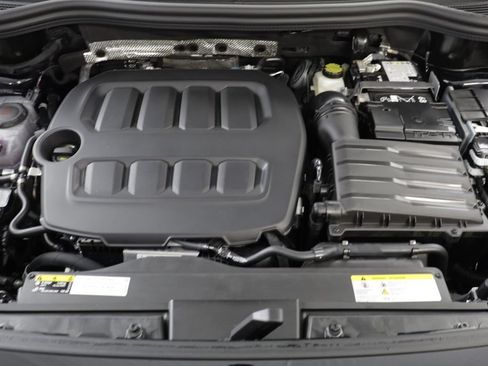 New 2026 Volkswagen Tiguan SE R-Line AWD/4WD image 23