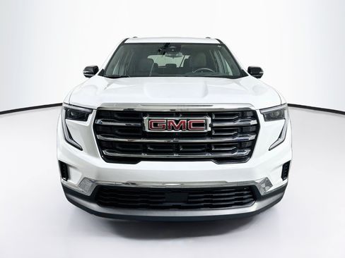 Used 2025 GMC Acadia Elevation FWD image 2