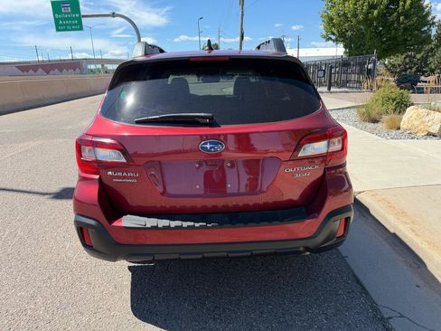 Used 2019 Subaru Outback 3.6R Limited AWD/4WD image 3