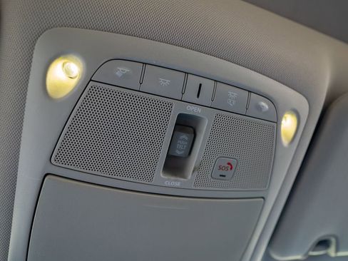 Used 2016 Nissan Rogue SL w/ SL Premium Package image 23