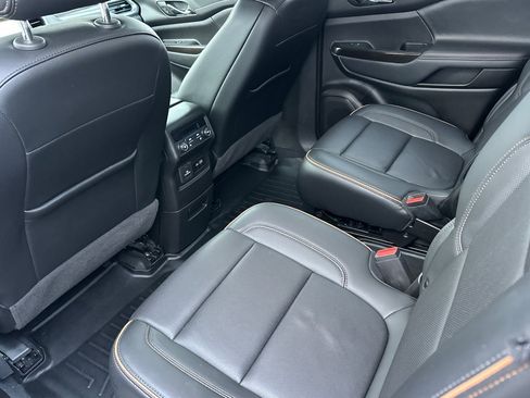 Used 2022 GMC Acadia AT4 w/ Technology Package image 14