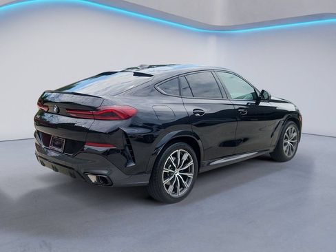 Used 2026 BMW X6 xDrive40i AWD/4WD image 4