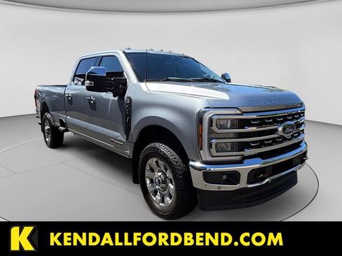 Used 2023 Ford F350 Lariat w/ Lariat Ultimate Package AWD/4WD image 7