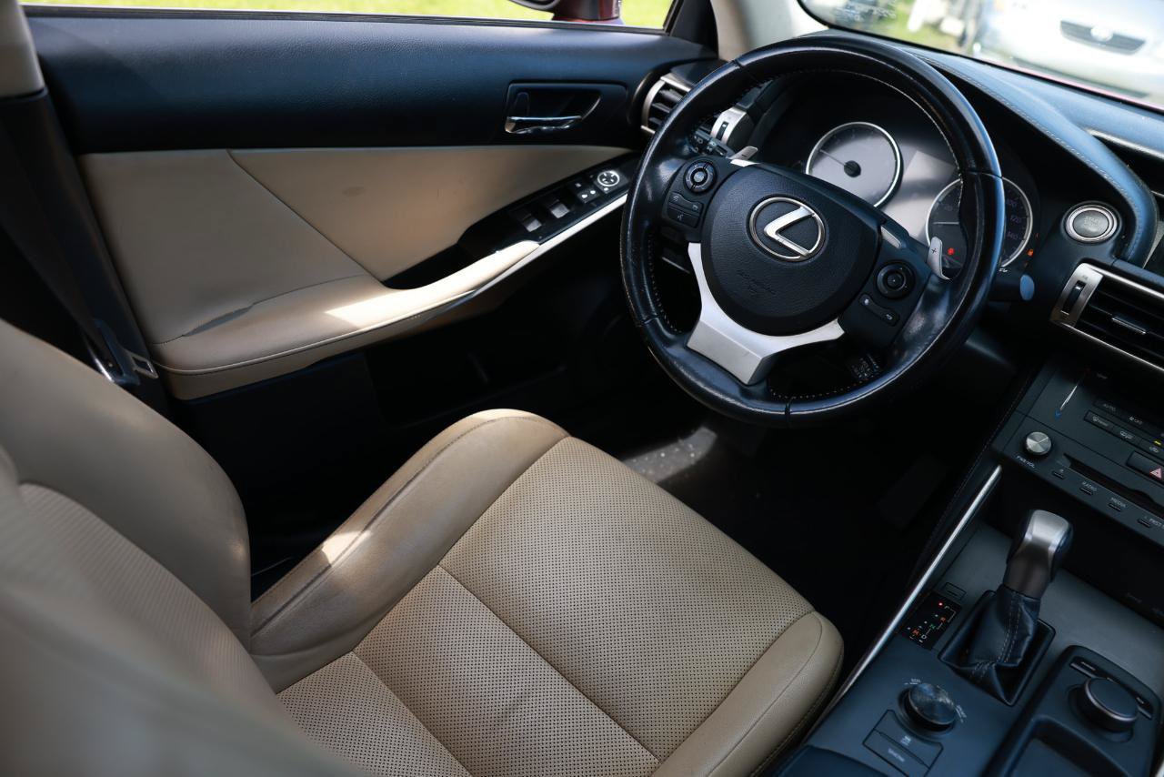 Used 2015 Lexus IS 250 RWD image 20