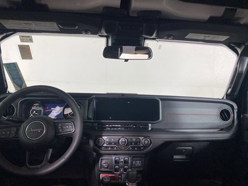 Used 2024 Jeep Wrangler Unlimited Rubicon w/ Safety Group image 15