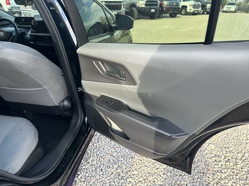 Used 2023 Toyota Prius LE FWD image 21