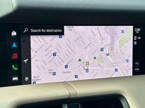 Used 2022 Porsche Taycan image 18