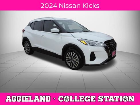 Used 2024 Nissan Kicks SV FWD image 1