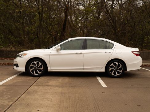 Used 2016 Honda Accord EX-L image 6