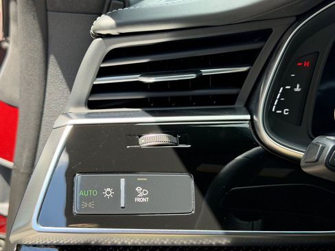 Used 2022 Audi SQ8 Prestige AWD/4WD image 32