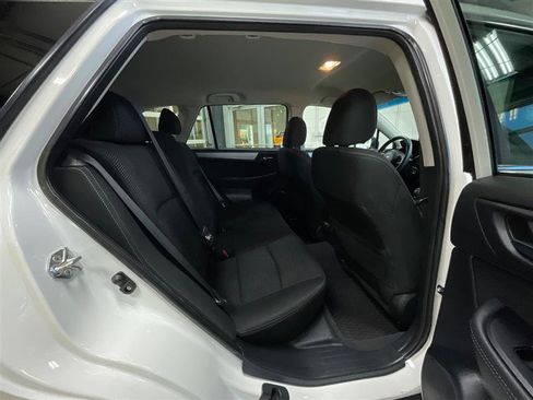 Used 2018 Subaru Outback 2.5i Premium image 21