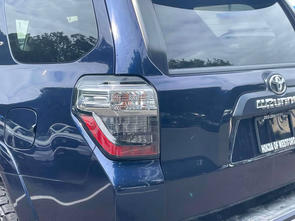 Used 2019 Toyota 4Runner TRD Off-Road Premium AWD/4WD image 8