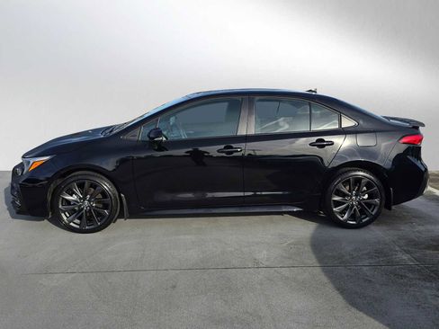 Certified 2025 Toyota Corolla SE image 6