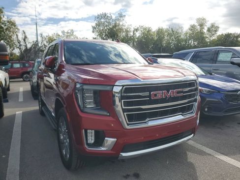 Certified 2021 GMC Yukon SLT w/ SLT Premium Package image 3