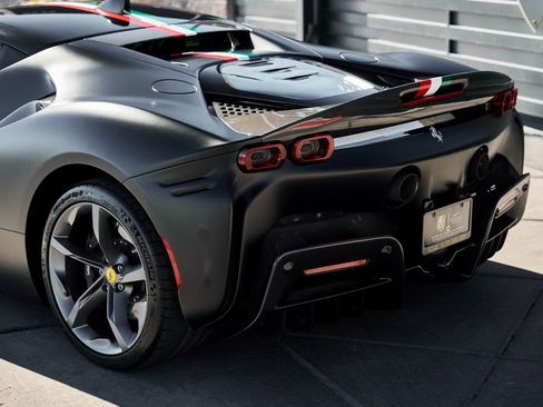 Used 2023 Ferrari SF90 Stradale image 15