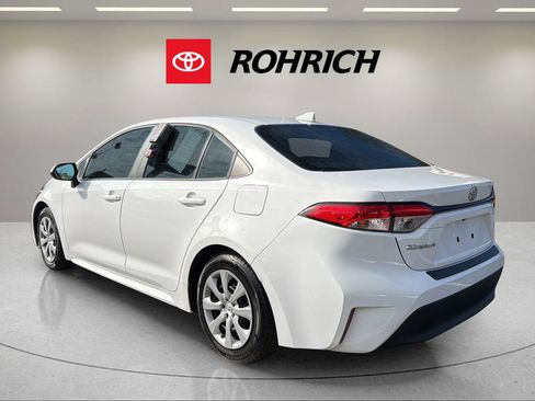 Used 2023 Toyota Corolla LE image 8