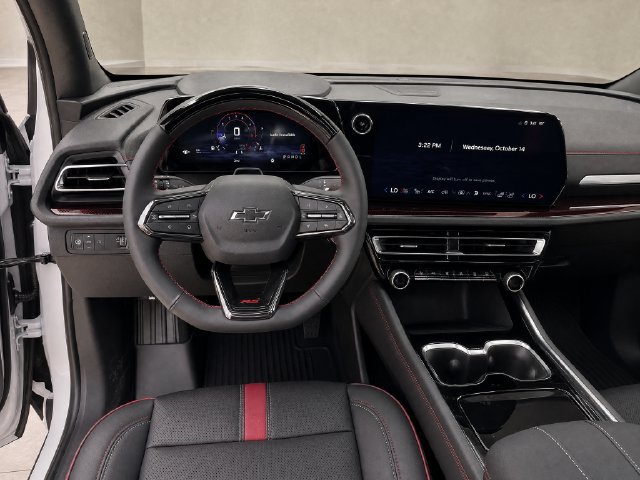 New 2027 Chevrolet Traverse RS w/ LPO, Floor Liner Package FWD image 11