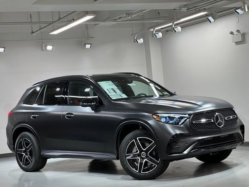 New 2026 Mercedes-Benz GLC 300 4MATIC image 2