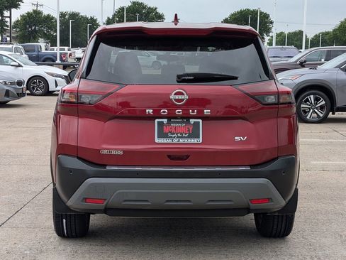 Certified 2023 Nissan Rogue SV FWD image 5