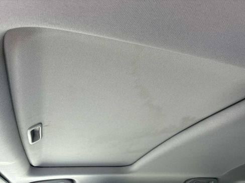 Used 2018 Honda CR-V Touring image 16