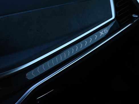 New 2026 BMW X5 xDrive50e image 18