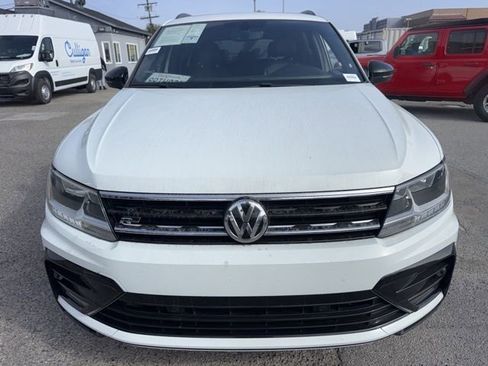 Used 2020 Volkswagen Tiguan SE R-Line image 2