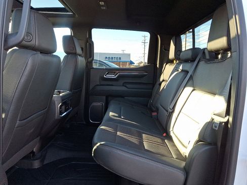 Used 2023 Chevrolet Silverado 1500 High Country w/ High Country Premium Package image 10