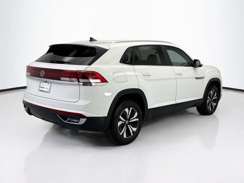 Used 2024 Volkswagen Atlas Cross Sport SE FWD image 5