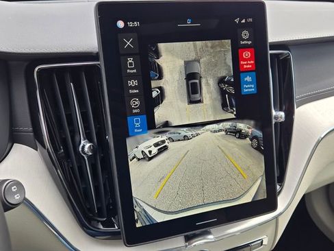 New 2026 Volvo XC60 B5 Ultra w/ Protection Package Premier image 18