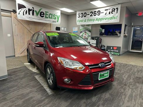 Used 2014 Ford Focus SE w/ SE Sport Package image 1