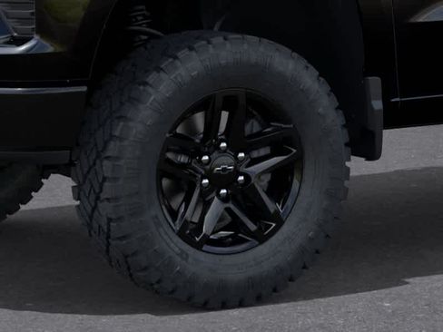 New 2026 Chevrolet Silverado 1500 Custom Trail Boss w/ Midnight Edition AWD/4WD image 9