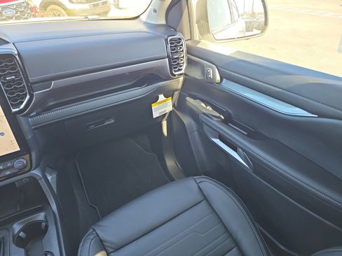 New 2025 Ford Ranger Lariat w/ FX4 Off-Road Package AWD/4WD image 11