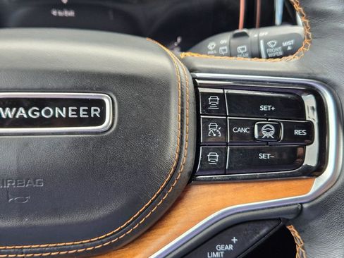 Used 2024 Jeep Grand Wagoneer L Series III AWD/4WD image 25