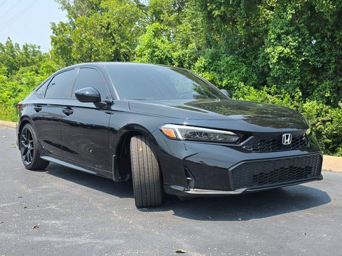 Used 2025 Honda Civic Sport image 6