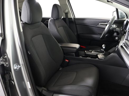 Used 2024 Kia Sportage LX image 29