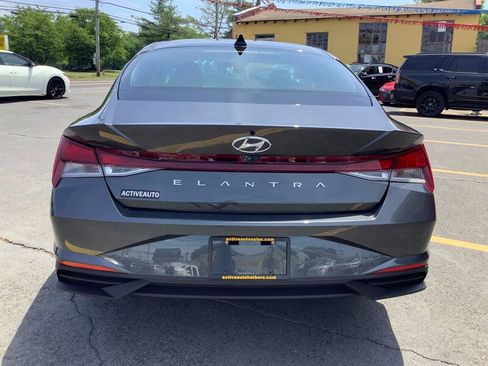 Used 2021 Hyundai Elantra SEL w/ Convenience Package FWD image 6