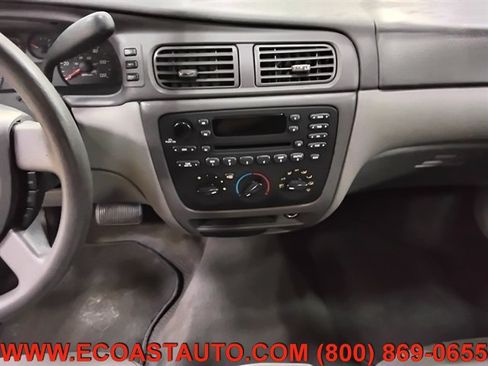 Used 2004 Ford Taurus SE FWD image 12