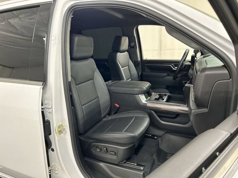 Used 2025 Chevrolet Silverado 2500 LTZ w/ LTZ Plus Package AWD/4WD image 22