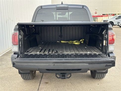 Used 2021 Toyota Tacoma TRD Sport image 33