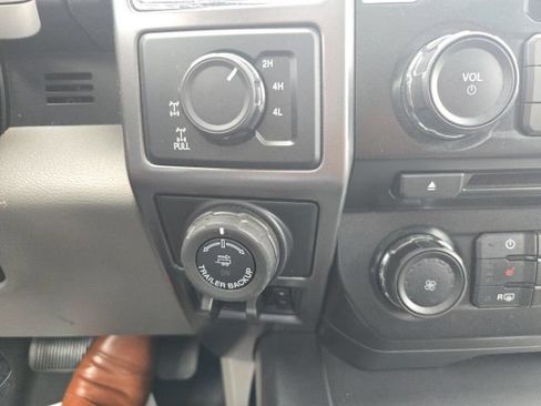 Used 2016 Ford F150 XLT w/ Equipment Group 302A Luxury AWD/4WD image 36