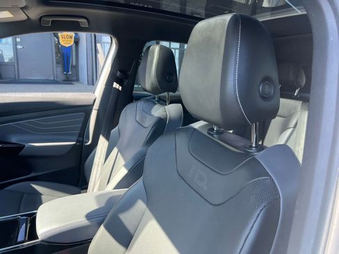 Used 2023 Volkswagen ID.4 S image 19