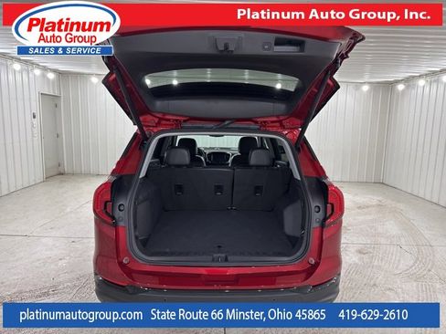 Used 2024 GMC Terrain SLT w/ Elevation Edition image 30