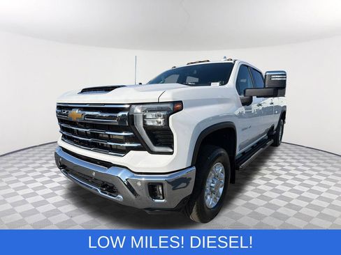 Used 2024 Chevrolet Silverado 3500 LTZ w/ LTZ Convenience Package AWD/4WD image 1