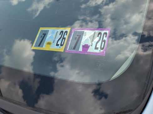 Used 2012 MAZDA MAZDA5 Sport image 32