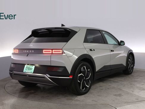 Used 2024 Hyundai Ioniq 5 SEL RWD image 3
