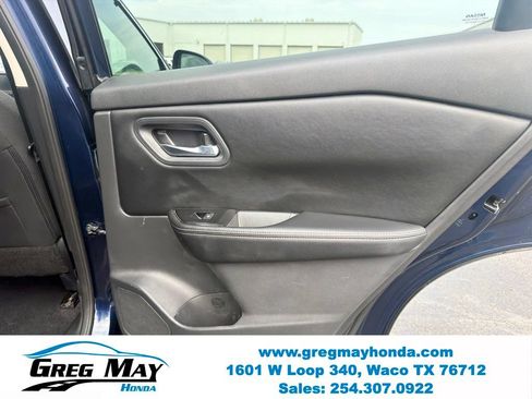 Used 2025 Nissan Rogue SV AWD/4WD image 26